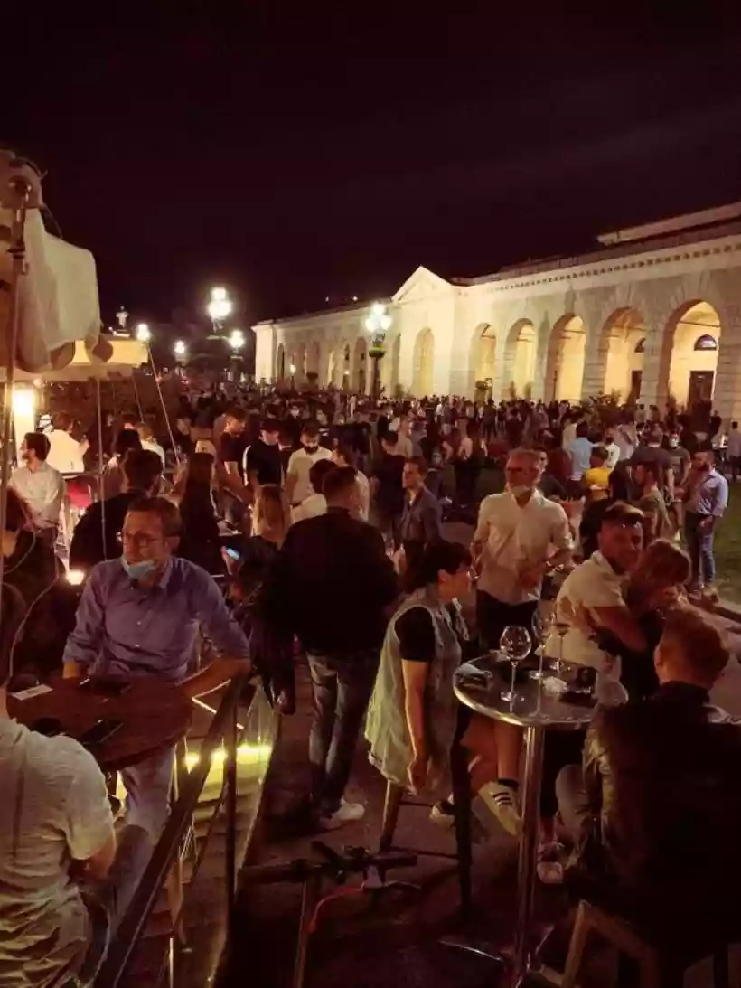 Ingrandisci questa immagine