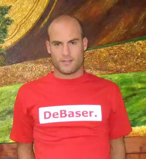 Samuel indossa zzzzzzzzz