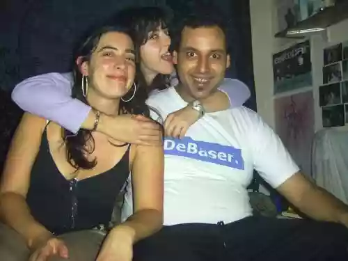 MetallaroBionico indossa Radical